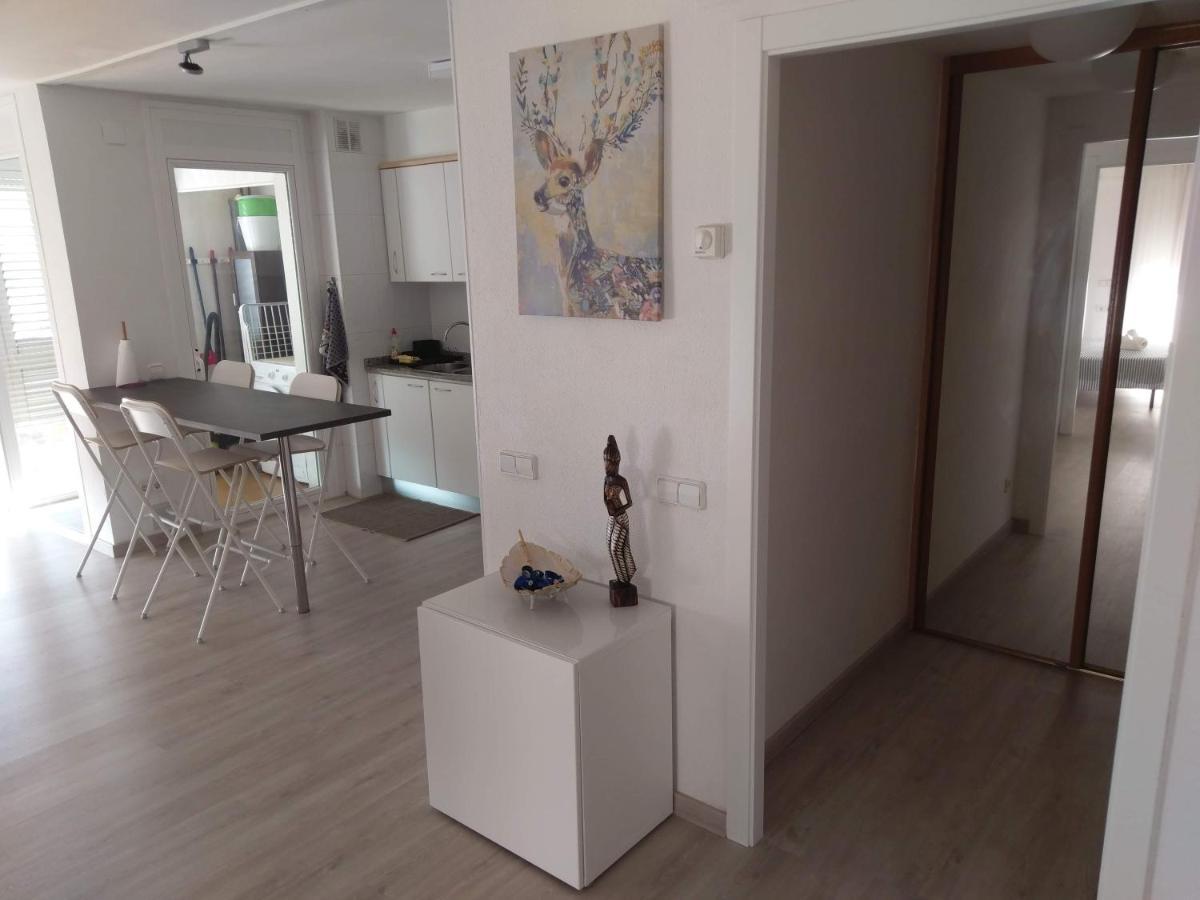 Luxury Apartment Accommodation, Next To Beach & Train Station กาเลญา ภายนอก รูปภาพ